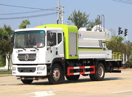 国六东风多利卡D9多功能抑尘车