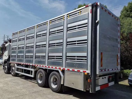 程力东风天龙畜牧车 程力东风天龙畜牧车