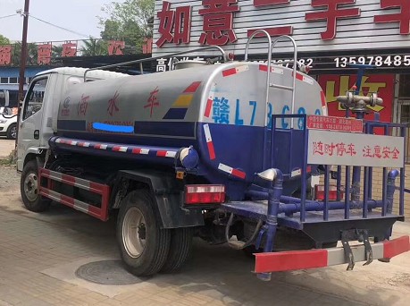 二手带手续随州牌6方洒水车,极品车况,现低价转让!