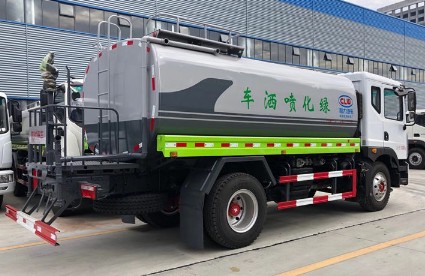 程力新款洒水车图片 程力新款洒水车图片