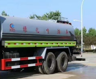 洒水车铁质挡泥板图片 洒水车铁质挡泥板图片