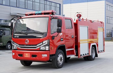 国六东风多利卡3.5吨水罐消防车