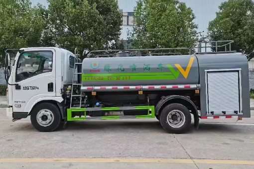 上汽跃进5-6方森林消防洒水车 上汽跃进5-6方森林消防洒水车