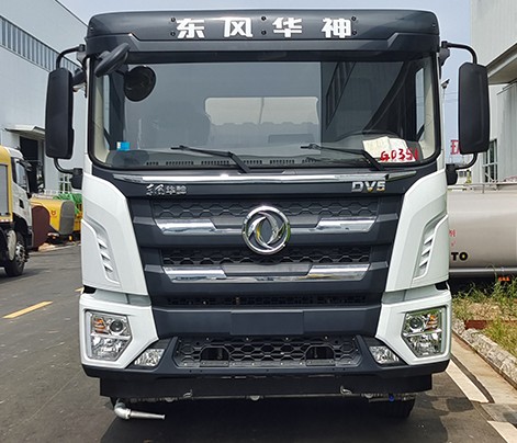 东风华神DV5前四后四洒水车 东风华神DV5前四后四洒水车