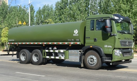 重汽豪沃304不锈钢洒水车_重汽豪沃20吨热水保温运水车 重汽豪沃304不锈钢洒水车_重汽豪沃20吨热水保温运水车